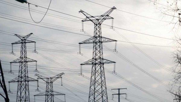 嗨牛股票 英国富时100指数创下新高